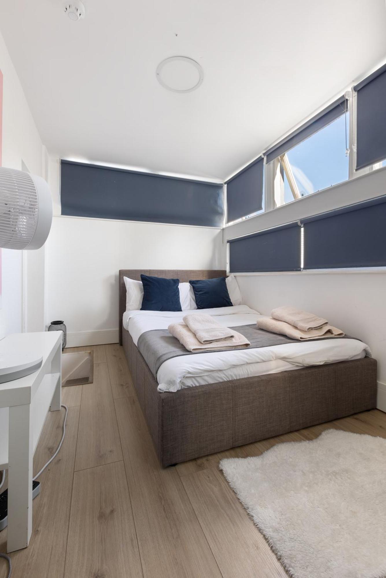 Modern Flat & Balcony In Historic West Kensington Londres