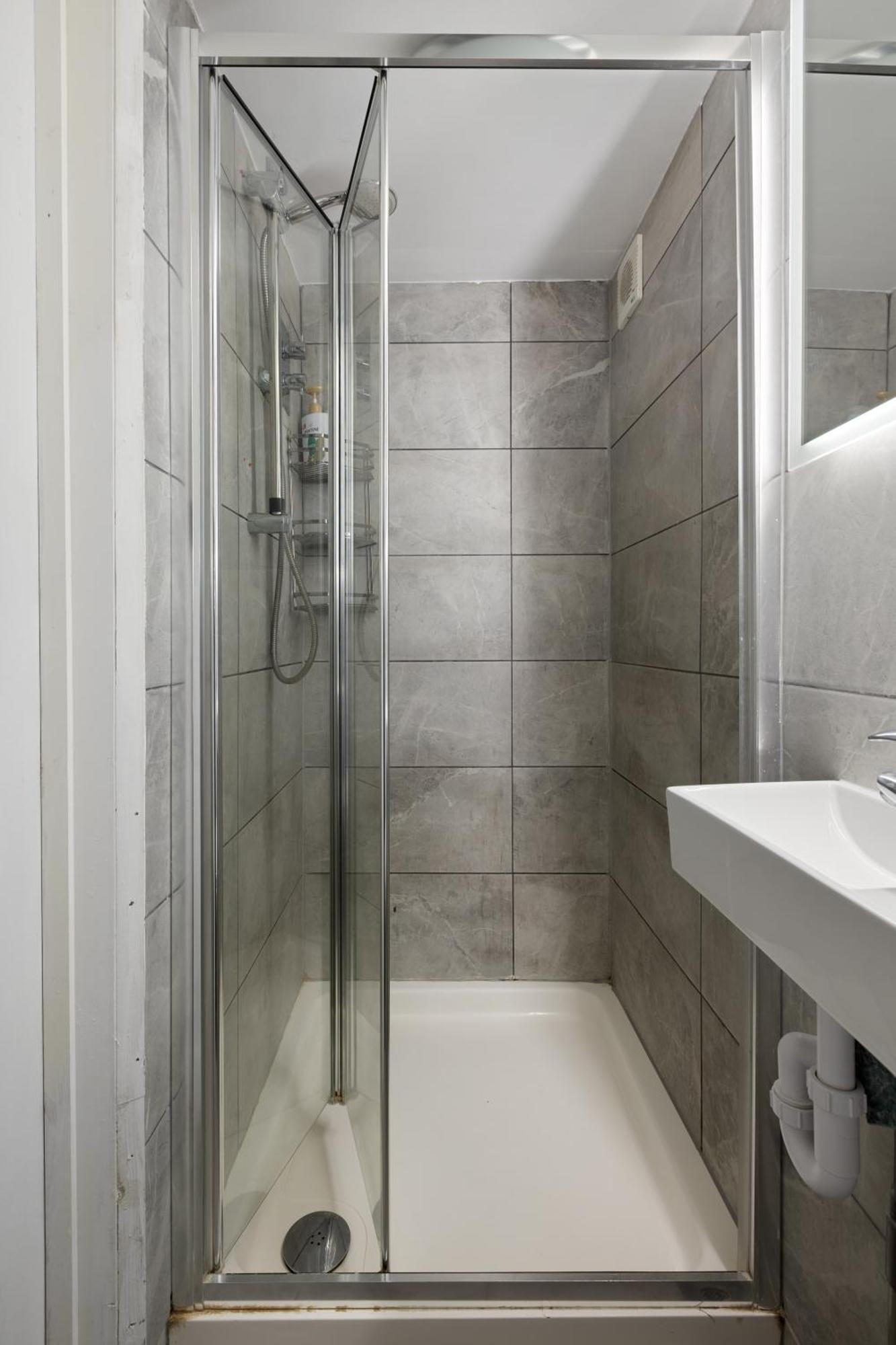 Apartamento Modern Flat & Balcony In Historic West Kensington Londres