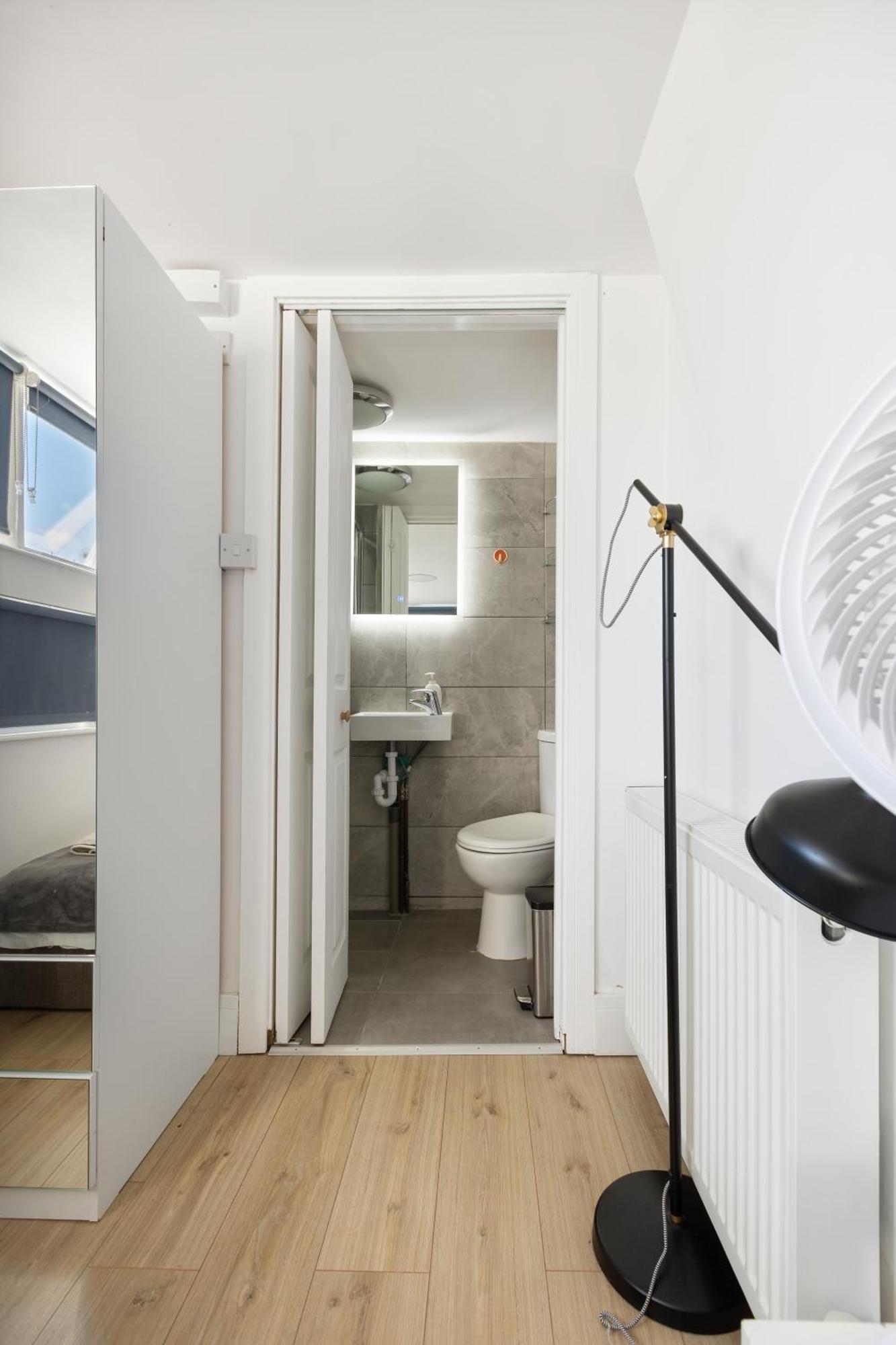Modern Flat & Balcony In Historic West Kensington Apartamento *
